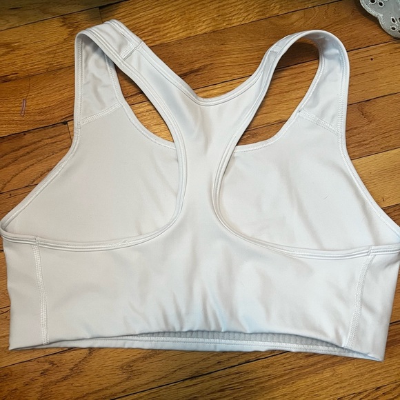 Nike Women's White Sports Bra Size XL - Picture 2 of 3